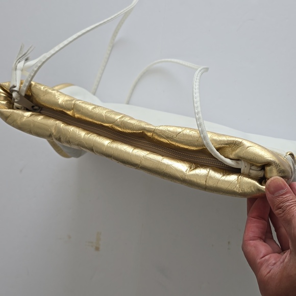 Vintage 1980s Hala Genuine Leather Crossbody Embossed Leather Bag Clutch Gold - Picture 10 of 17